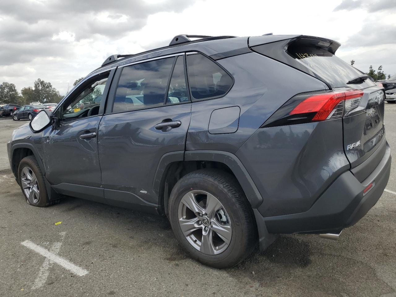 TOYOTA RAV4 LE