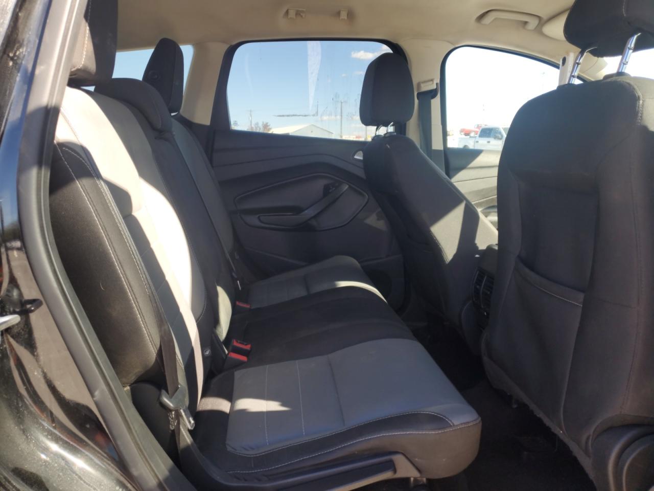FORD ESCAPE SE