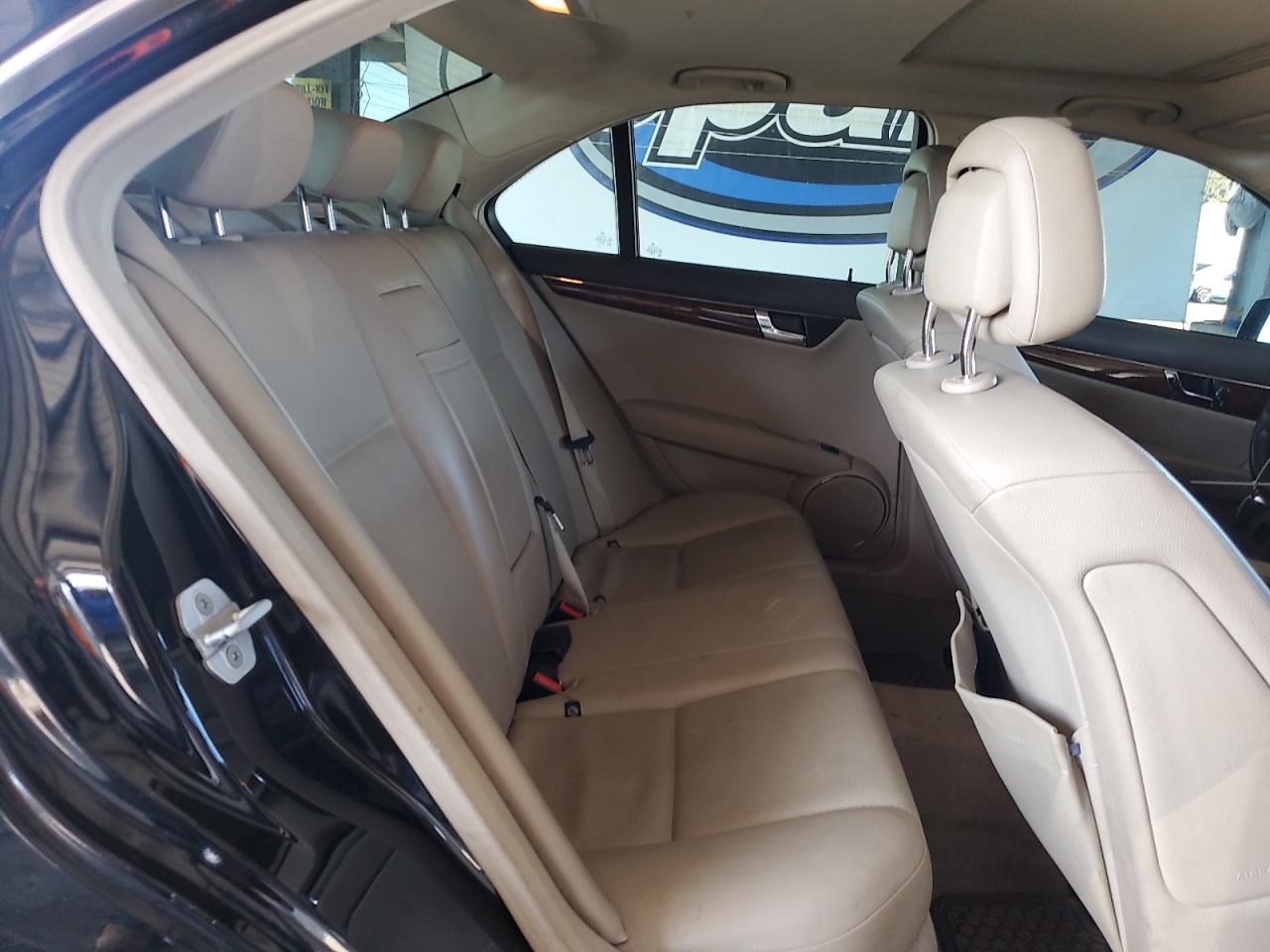 MERCEDES-BENZ C-CLASS 300