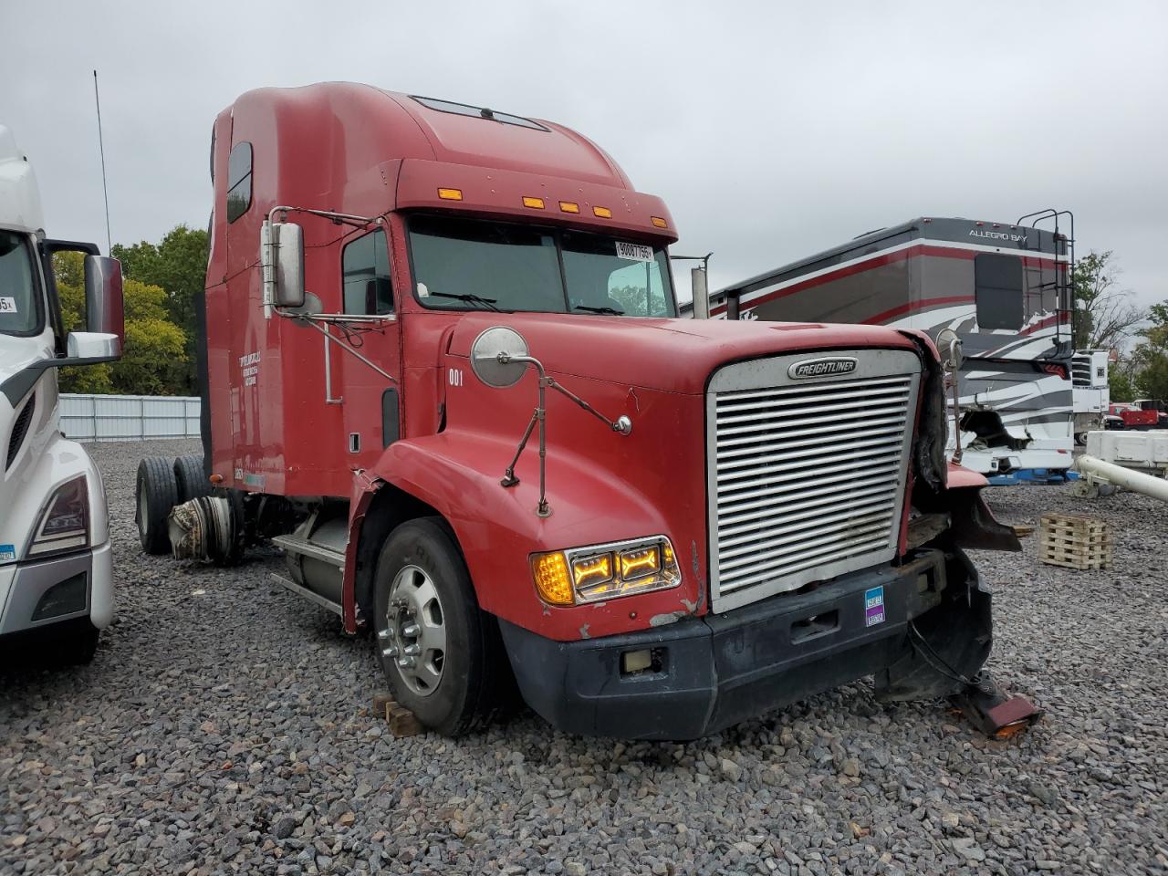 Lot #3290271234 2000 FREIGHTLINER CONVENTION