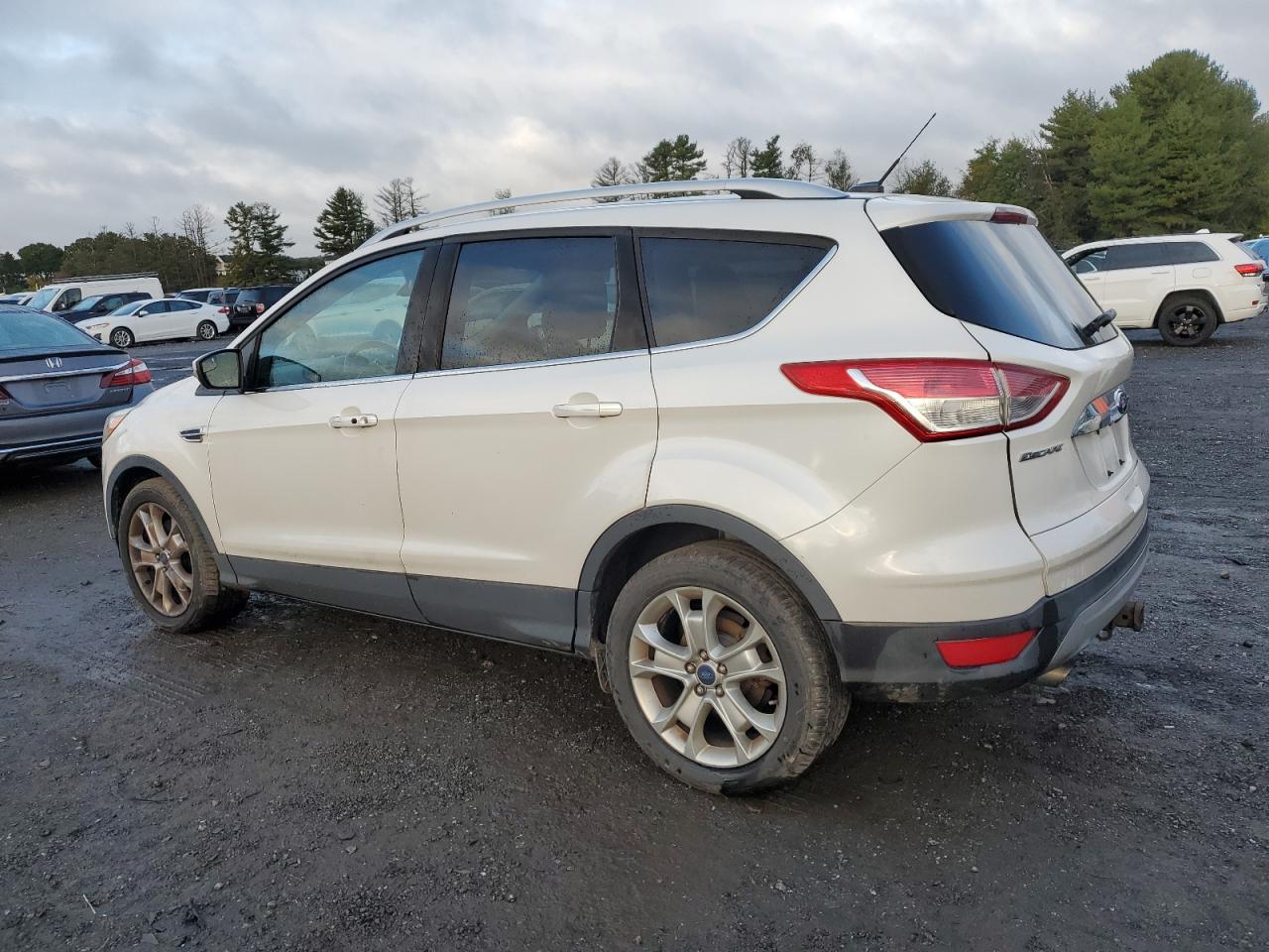 FORD ESCAPE TITANIUM