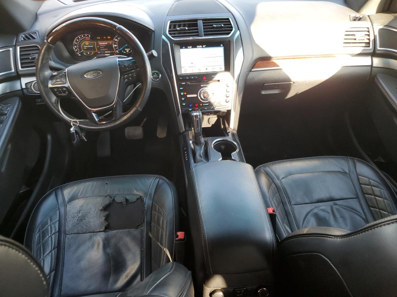 FORD EXPLORER PLATINUM