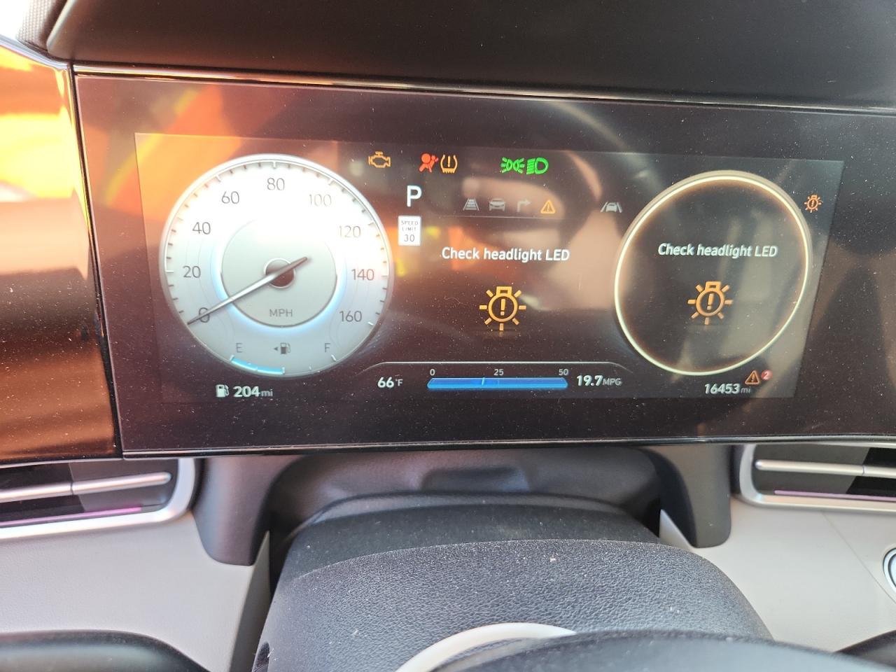 HYUNDAI ELANTRA LIMITED