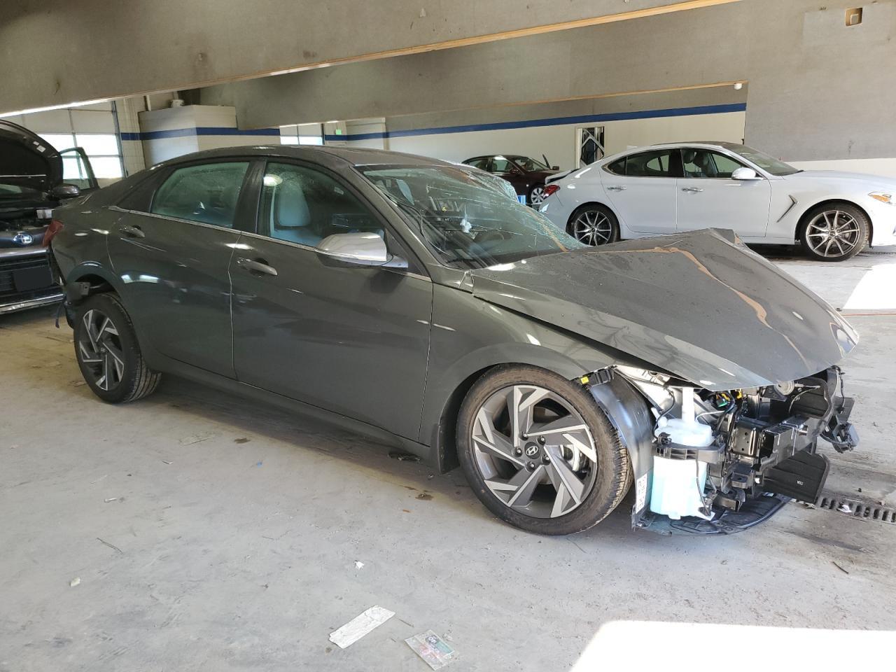 HYUNDAI ELANTRA LIMITED