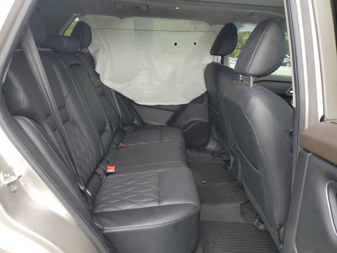 NISSAN ROGUE PLATINUM