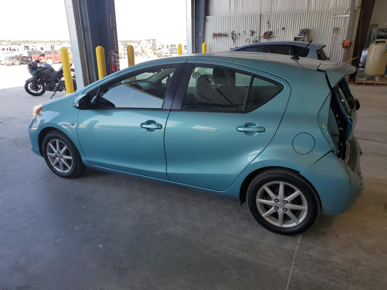 TOYOTA PRIUS C