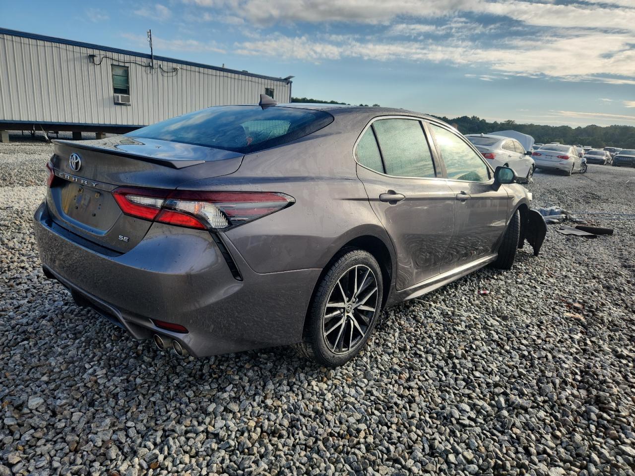 TOYOTA CAMRY SE