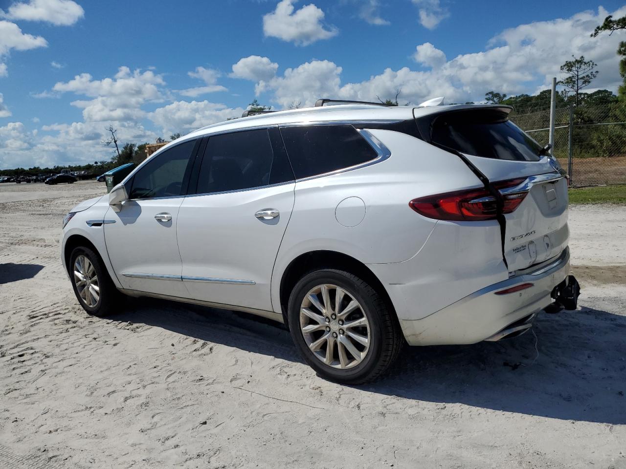 BUICK ENCLAVE ESSENCE