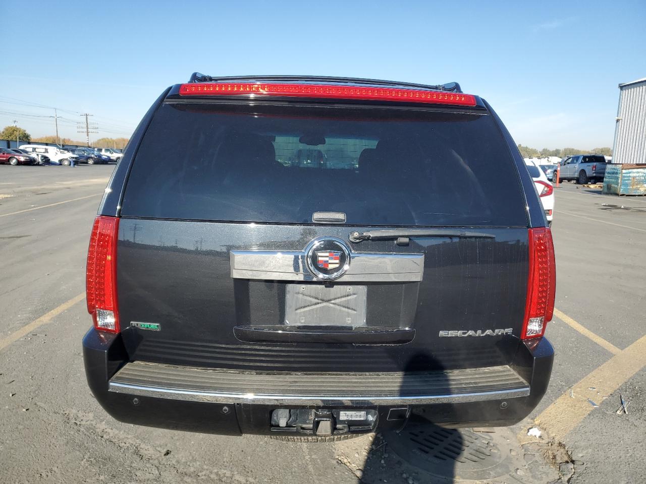 CADILLAC ESCALADE LUXURY