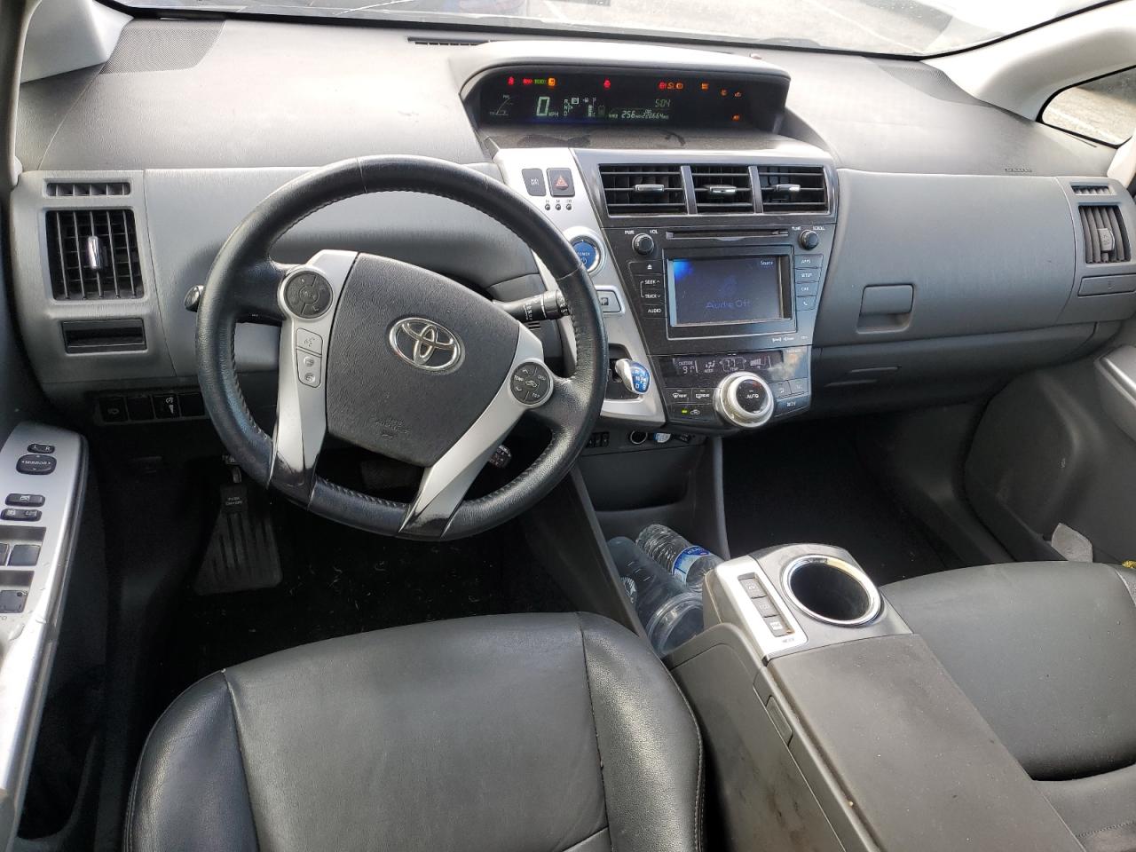 TOYOTA PRIUS V