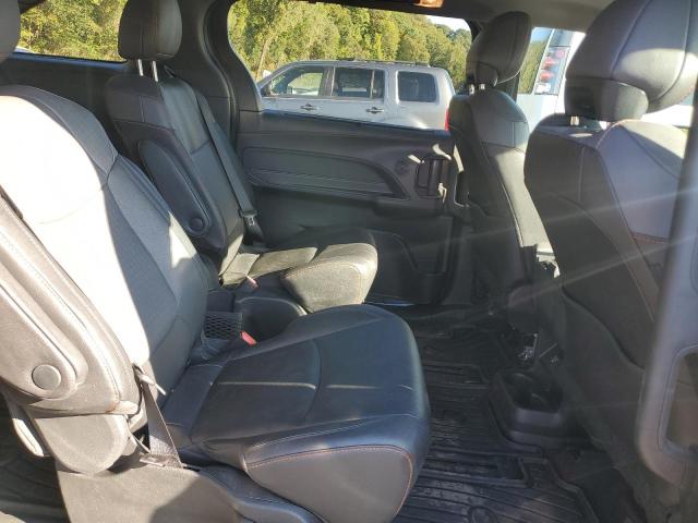 2024 TOYOTA SIENNA XSE 5TDDSKFC0RS121565