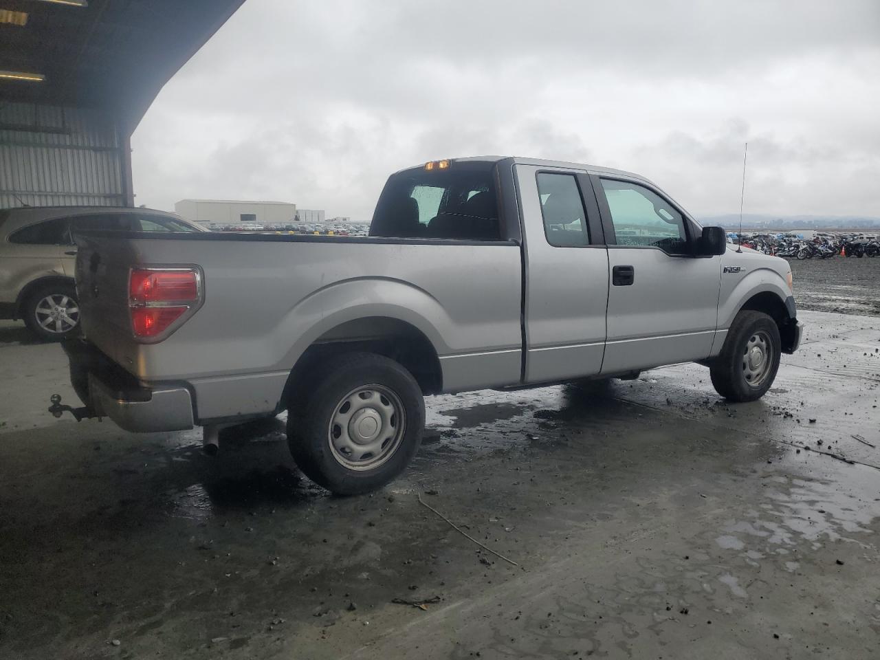 FORD F-150 SUPER CAB