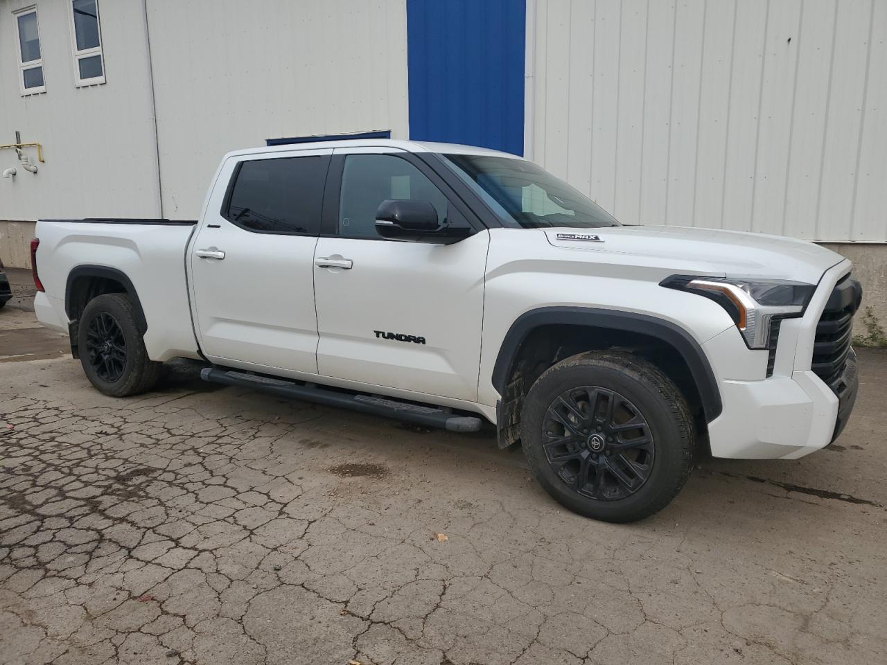 TOYOTA TUNDRA CREWMAX PLATINUM