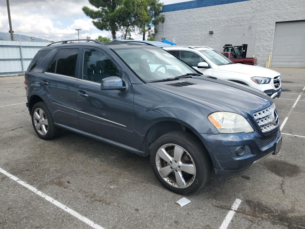 MERCEDES-BENZ M-CLASS 350