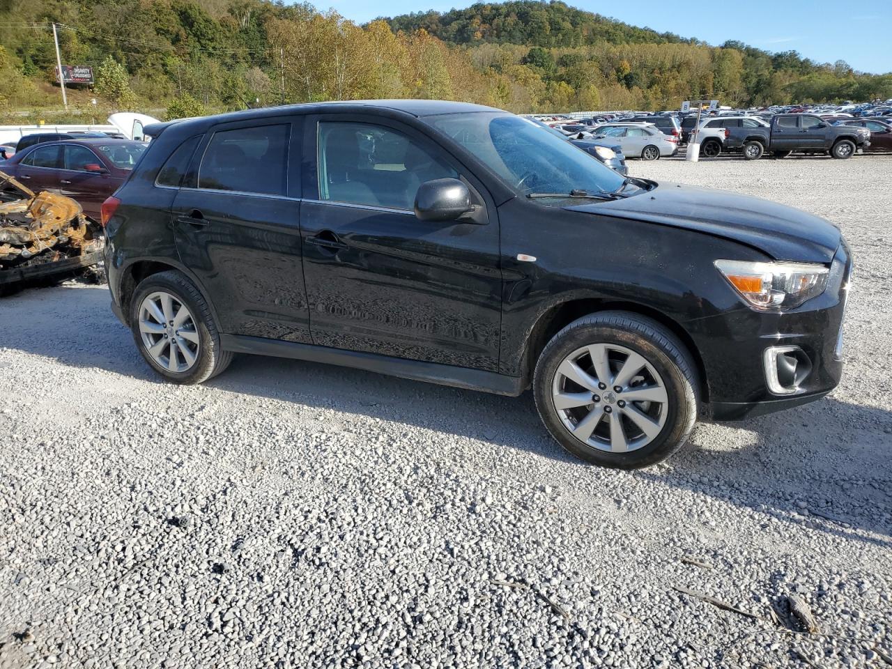 MITSUBISHI OUTLANDER SE