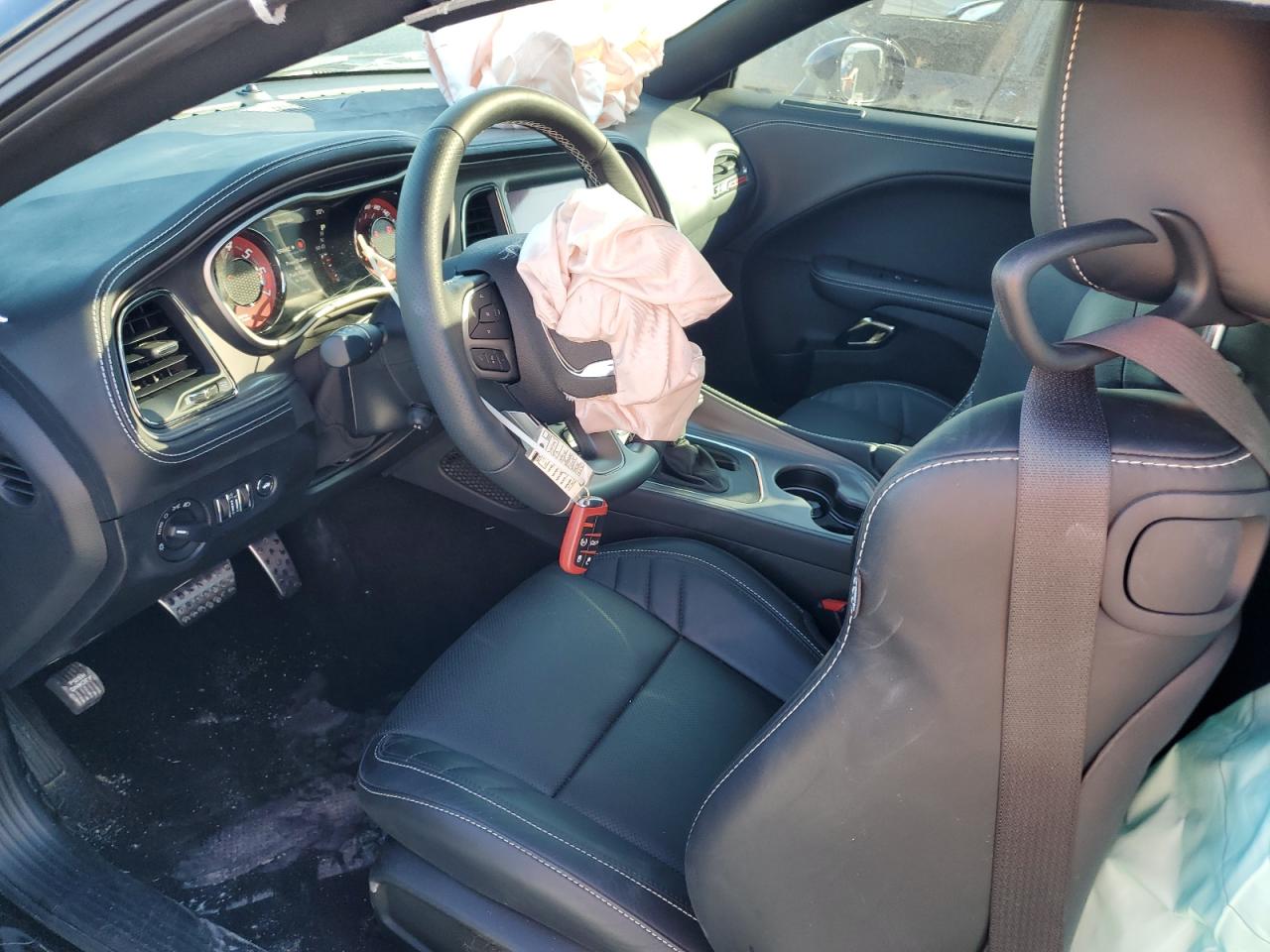 DODGE CHALLENGER SRT HELLCAT