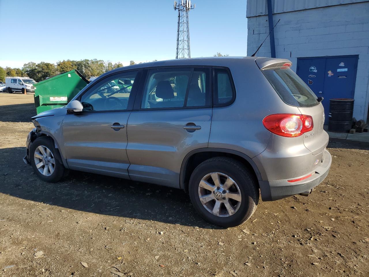 VOLKSWAGEN TIGUAN SE