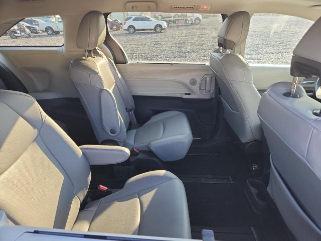 2022 TOYOTA SIENNA XLE #3284924933