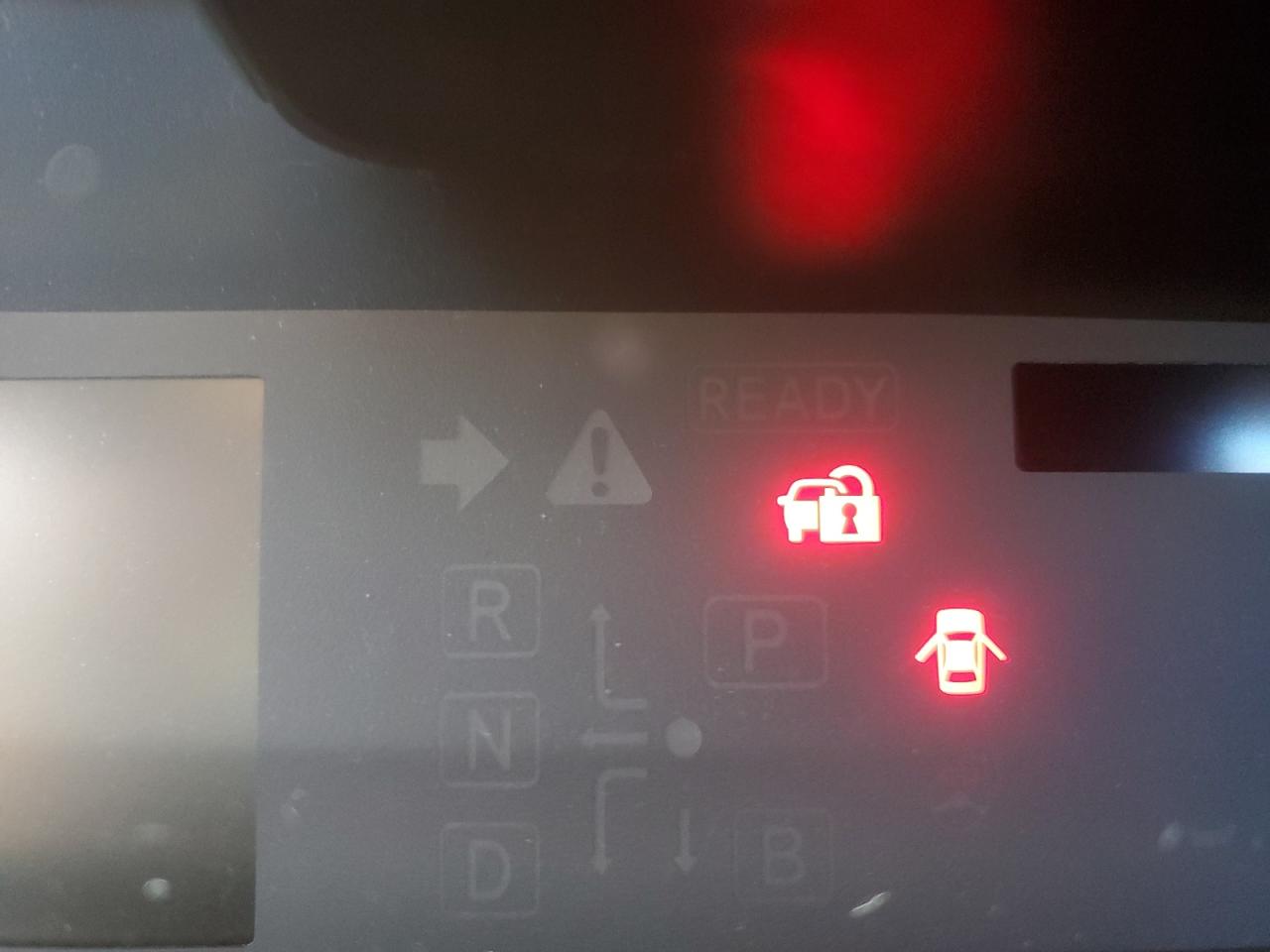 TOYOTA PRIUS PRIME LE