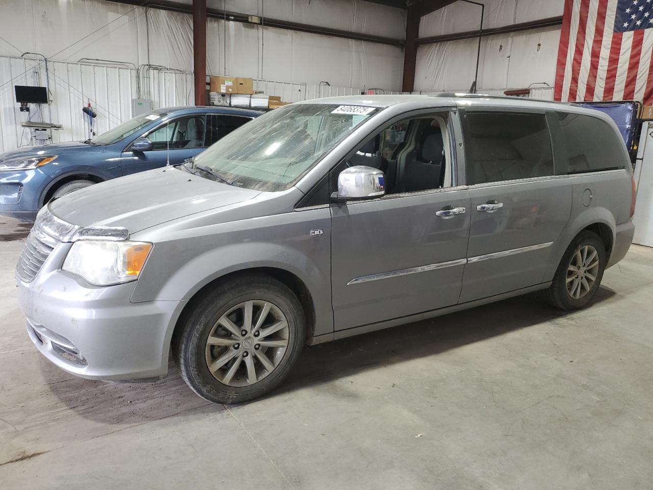 CHRYSLER TOWN & COUNTRY TOURING L