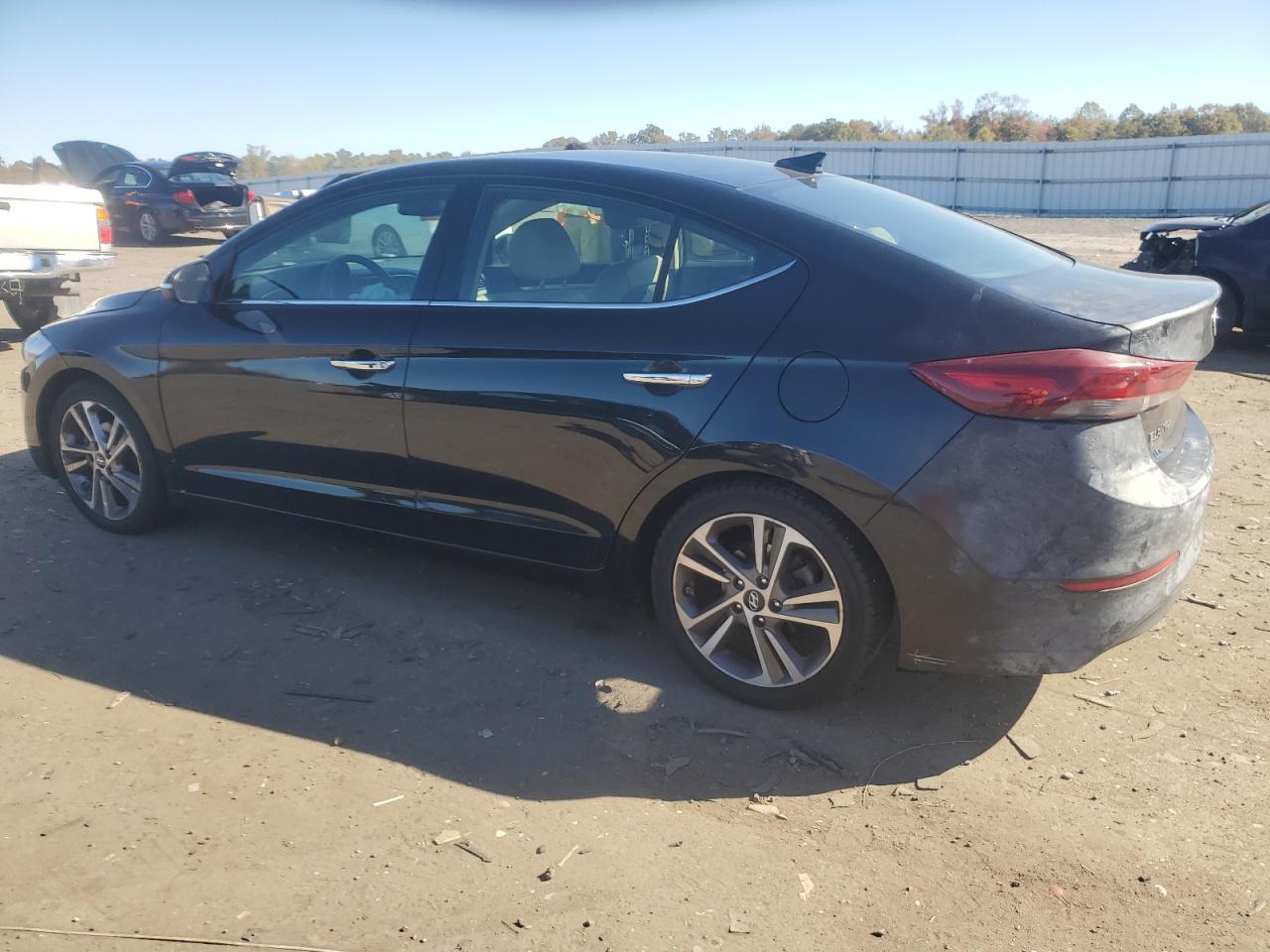 HYUNDAI ELANTRA SE