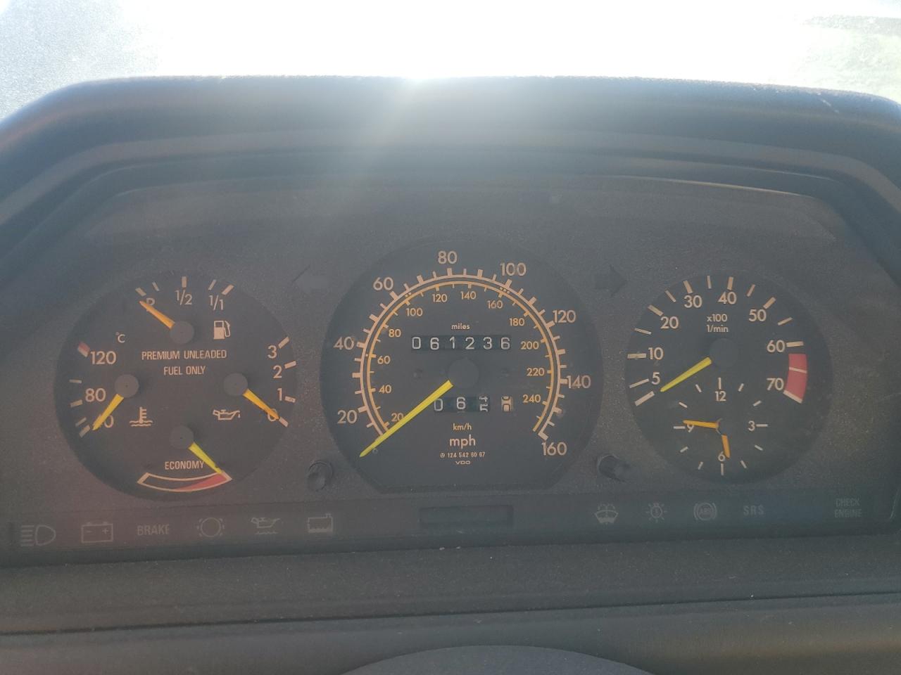 Lot #3266964494 1988 MERCEDES-BENZ 300CE