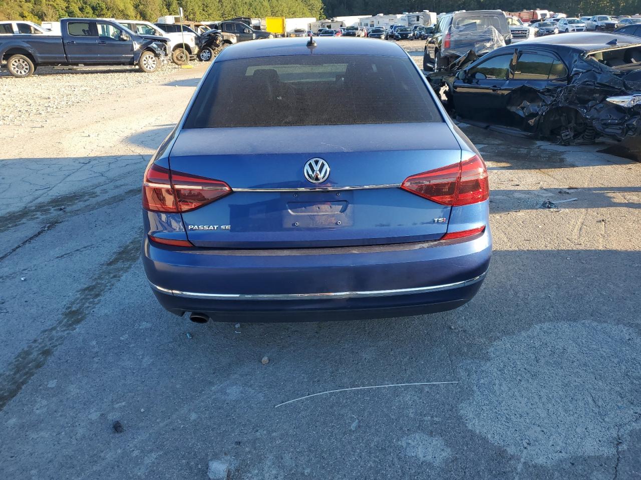 VOLKSWAGEN PASSAT SE