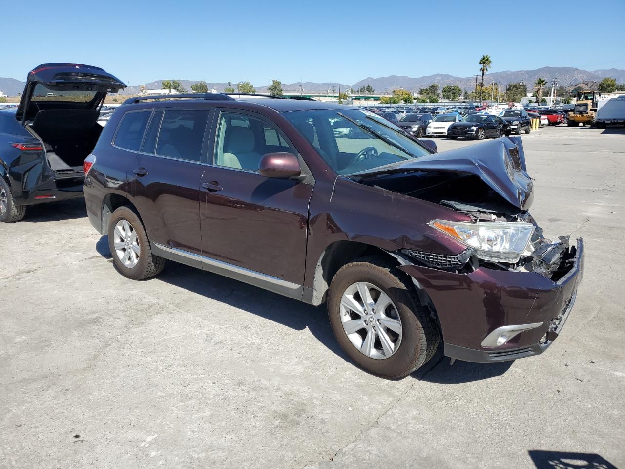 TOYOTA HIGHLANDER BASE