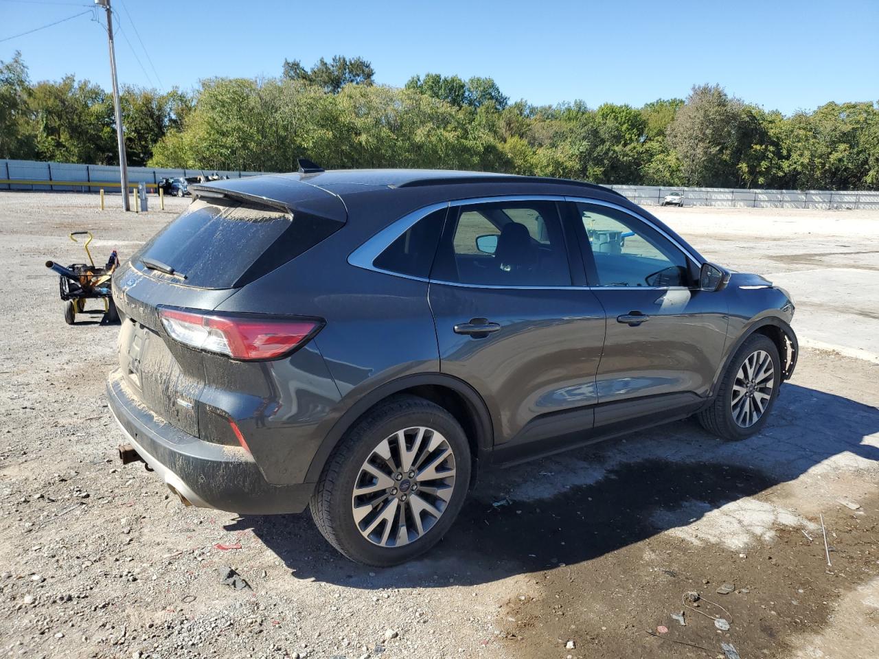 FORD ESCAPE TITANIUM