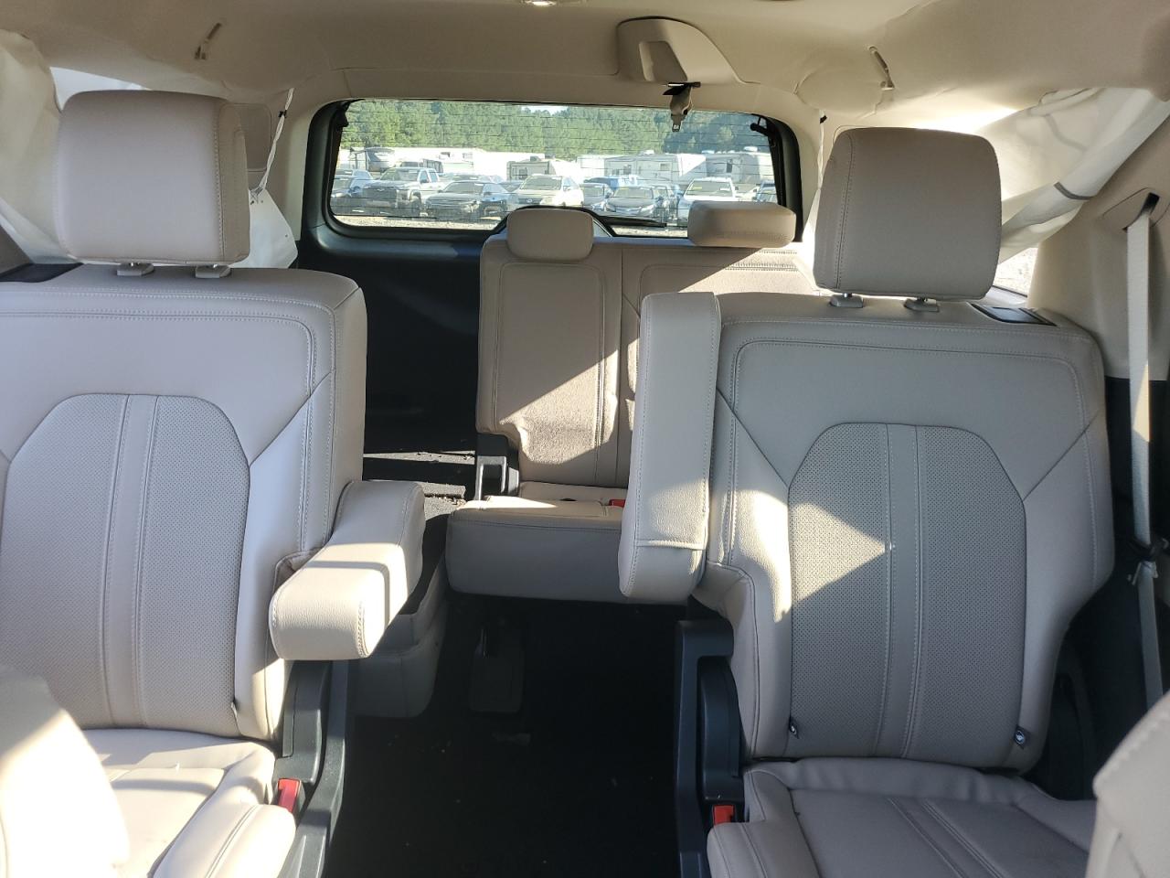 FORD EXPEDITION LIMITED