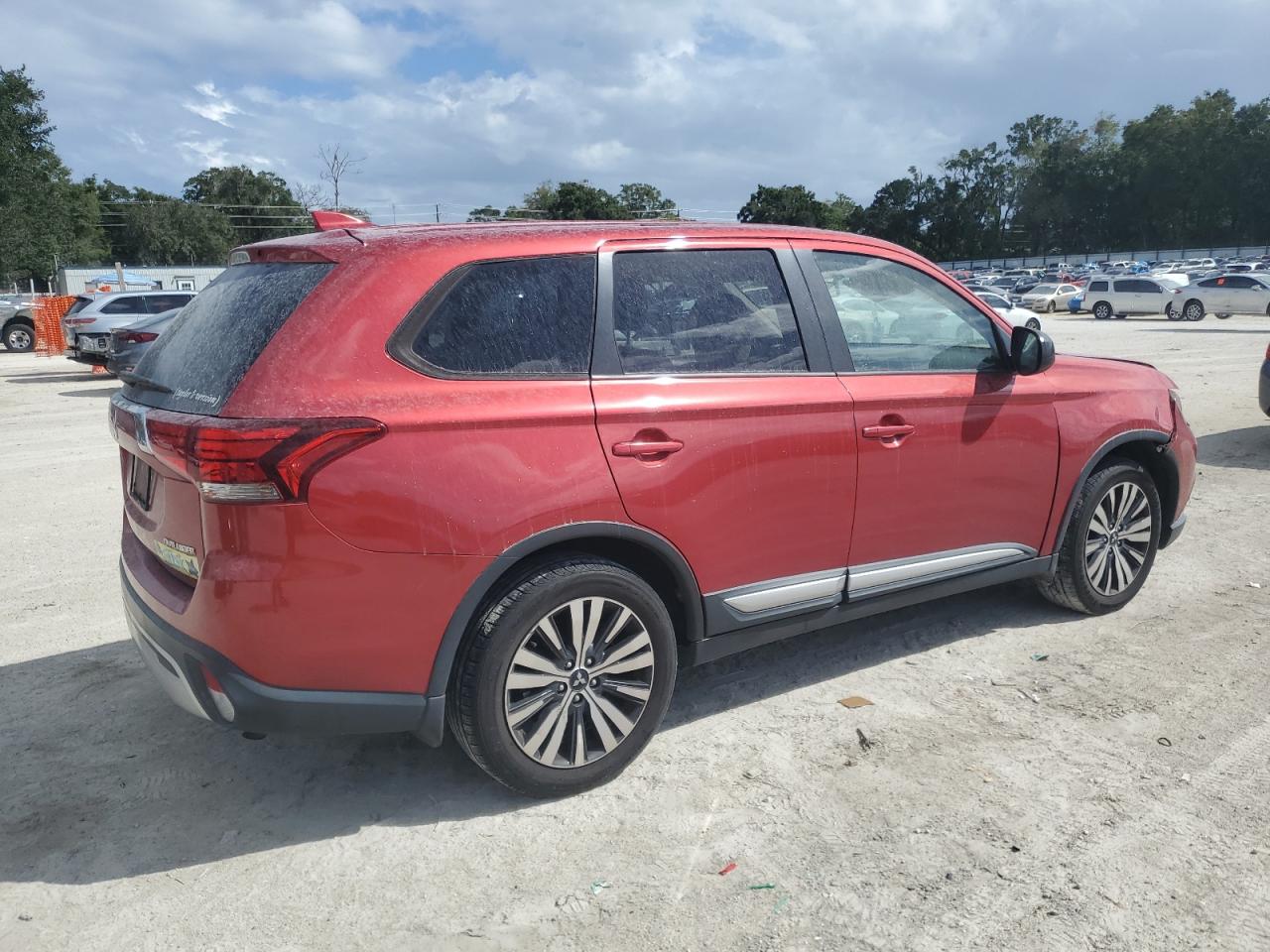 MITSUBISHI OUTLANDER ES