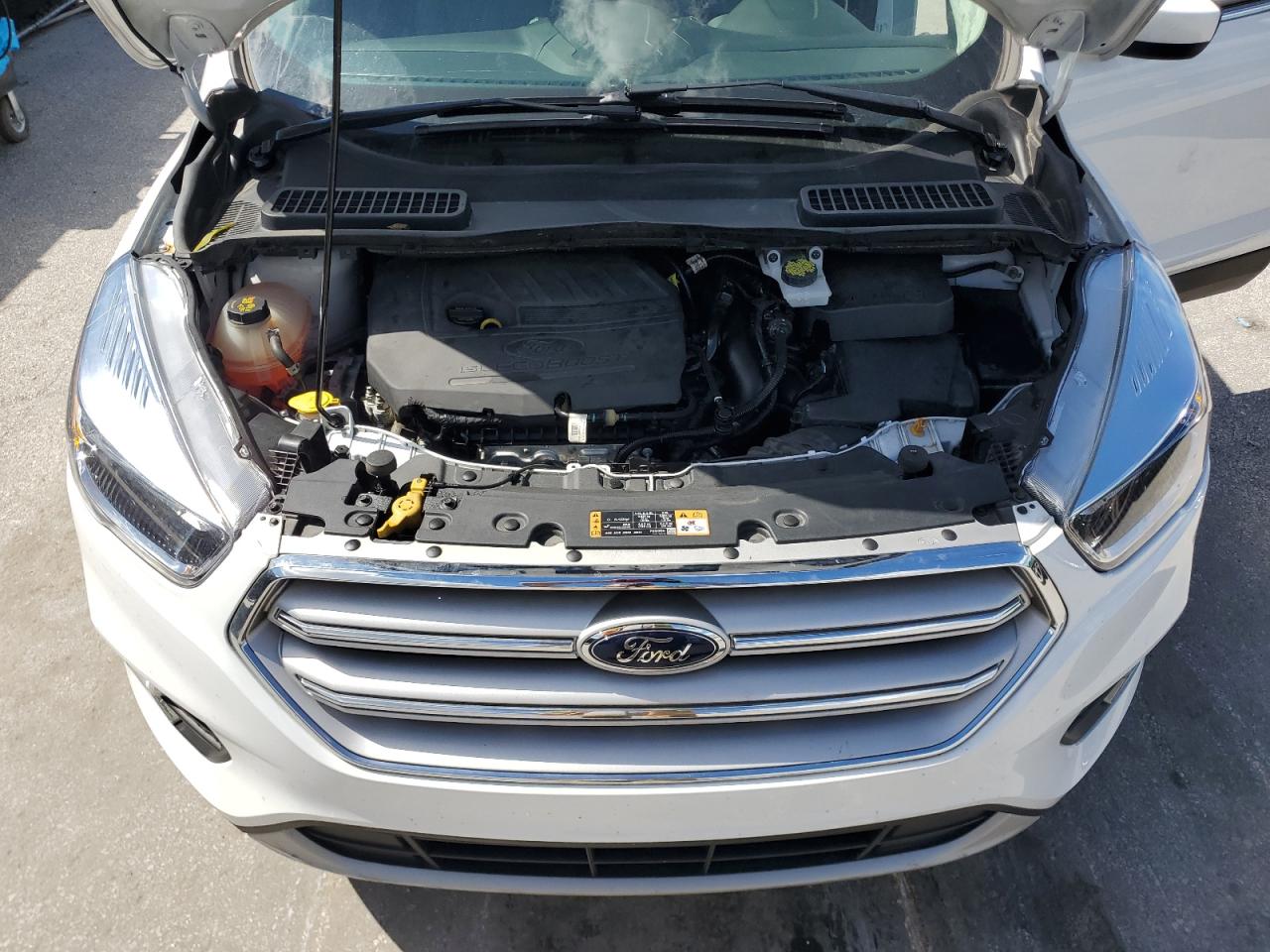 FORD ESCAPE SE