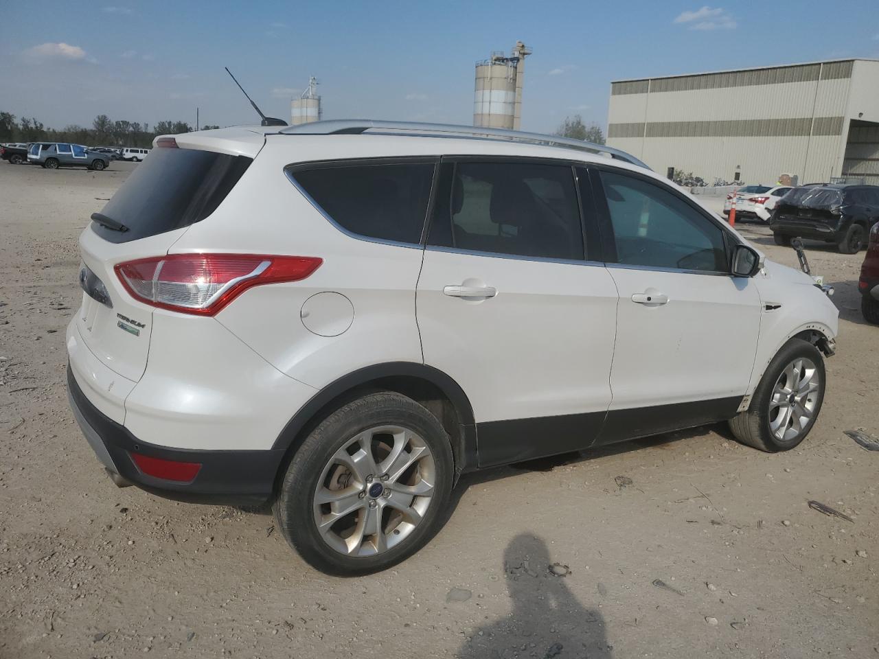 FORD ESCAPE TITANIUM