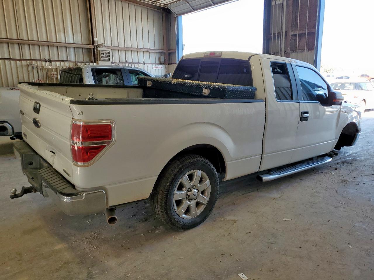 FORD F-150 SUPER CAB
