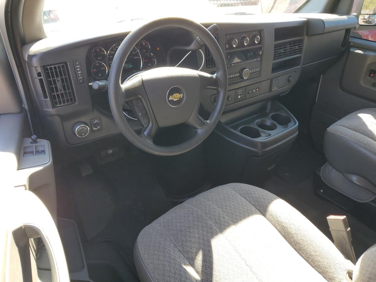 CHEVROLET EXPRESS LT