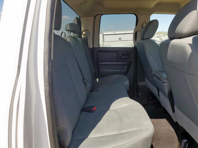 2018 RAM 1500 ST 1C6RR6FG0JS315463