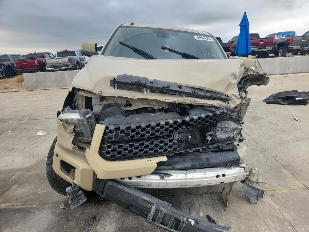 TOYOTA TUNDRA CREWMAX LIMITED