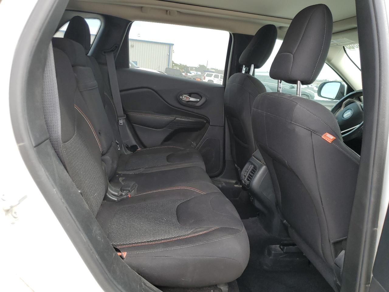 JEEP GRAND CHEROKEE LATITUDE