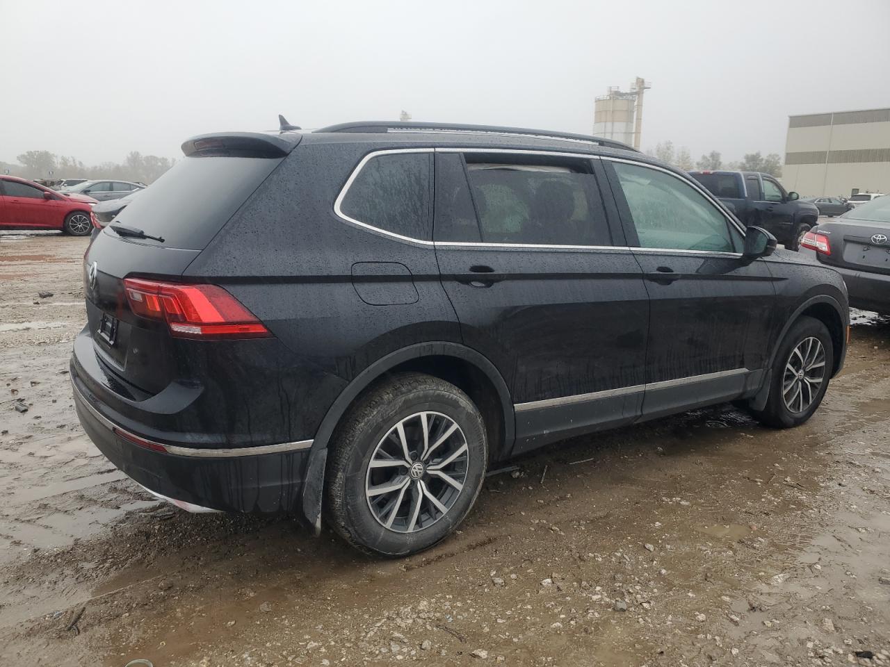 VOLKSWAGEN TIGUAN SE