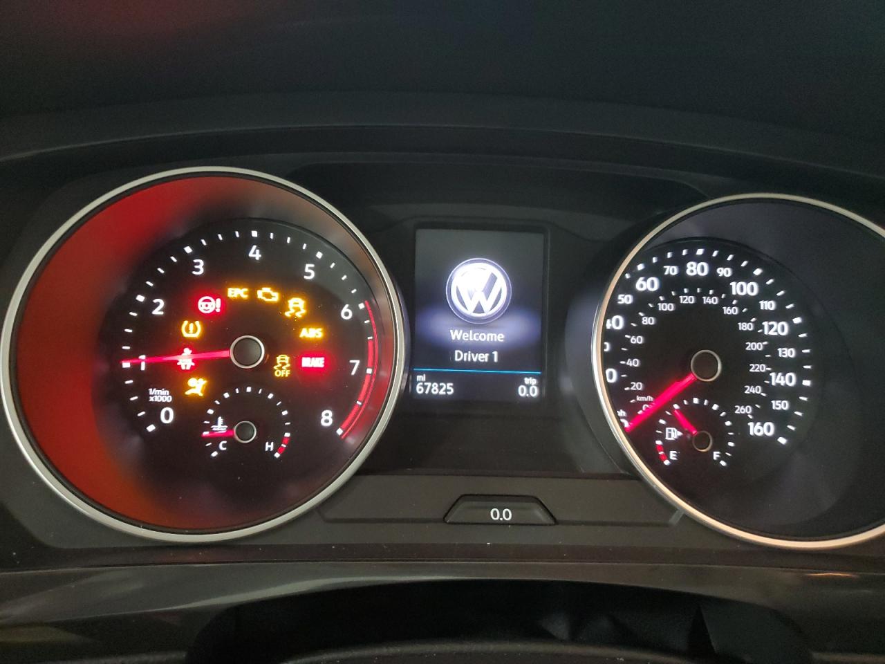 VOLKSWAGEN TIGUAN SE