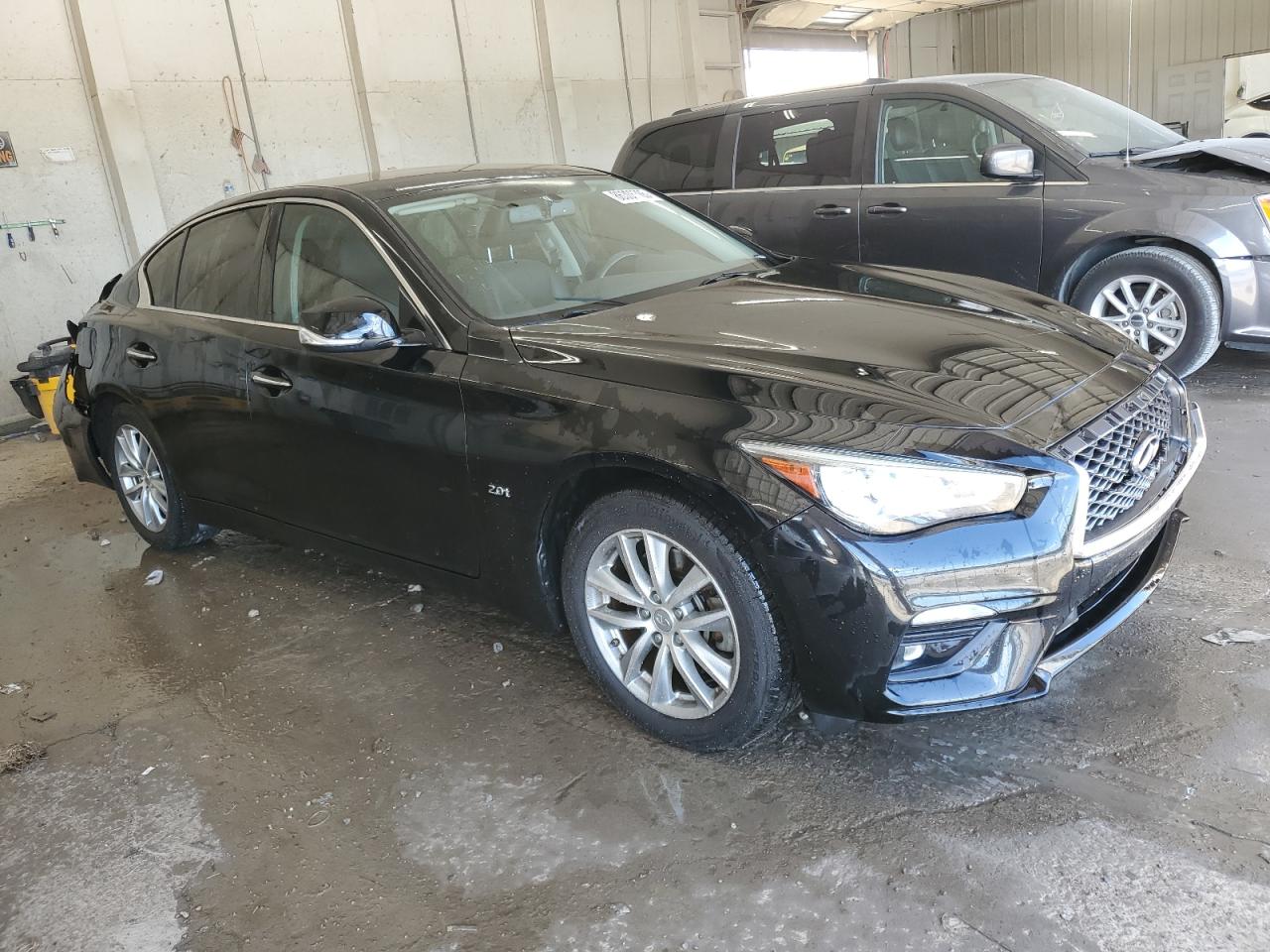 INFINITI Q50 PURE