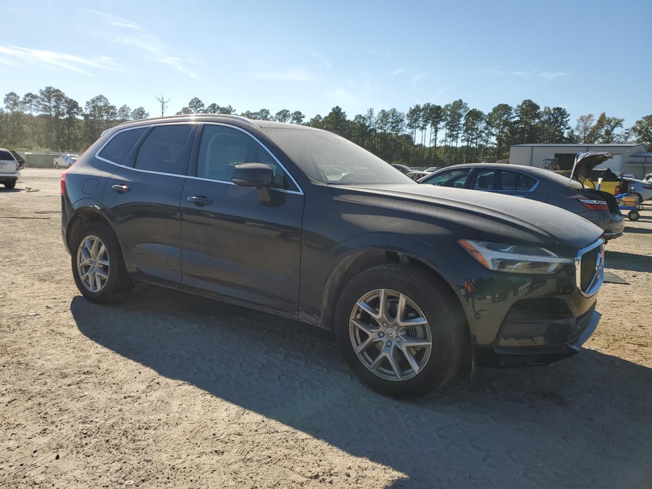 VOLVO XC60 T5 MOMENTUM