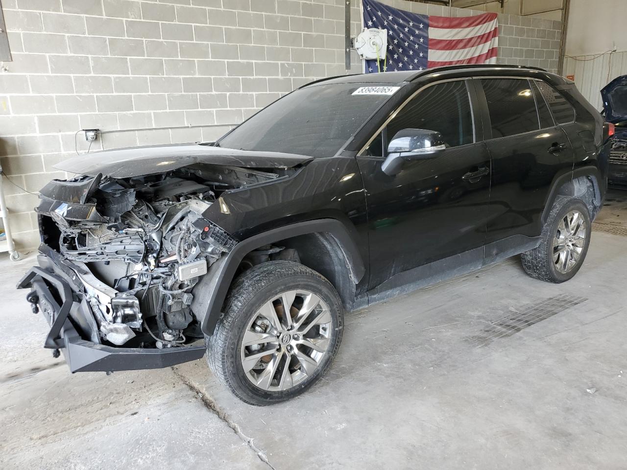 TOYOTA RAV4 XLE PREMIUM