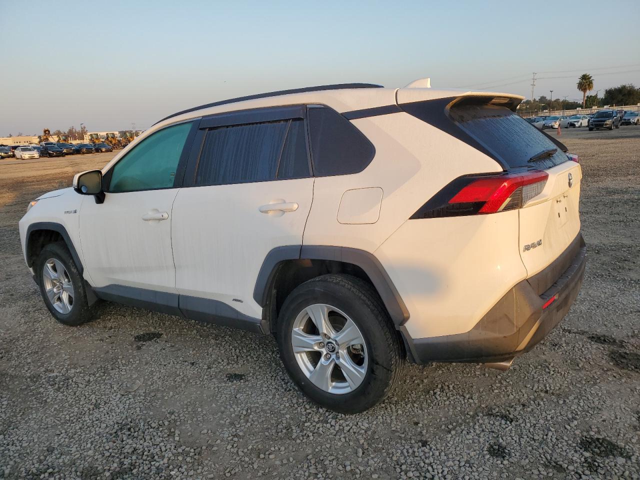 TOYOTA RAV4 LE