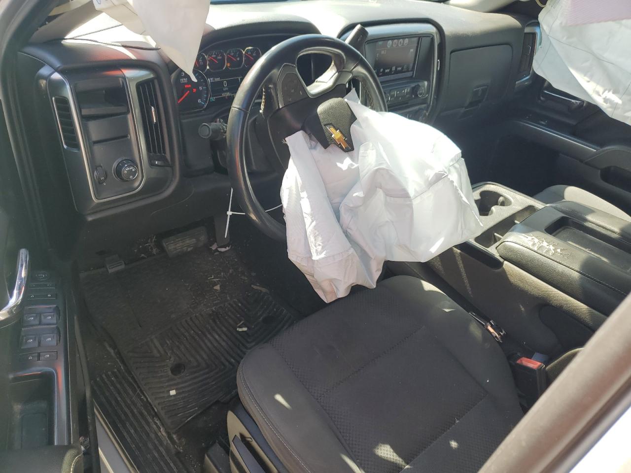 CHEVROLET SILVERADO C1500 LT