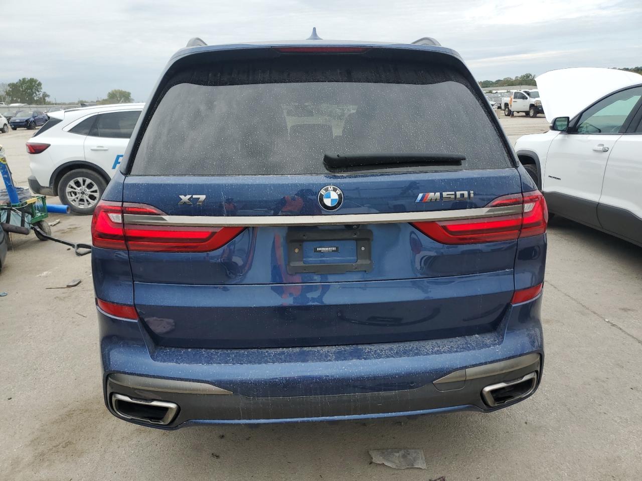 BMW X7 M50I