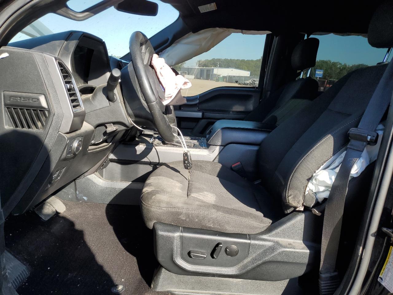 FORD F-150 SUPERCREW