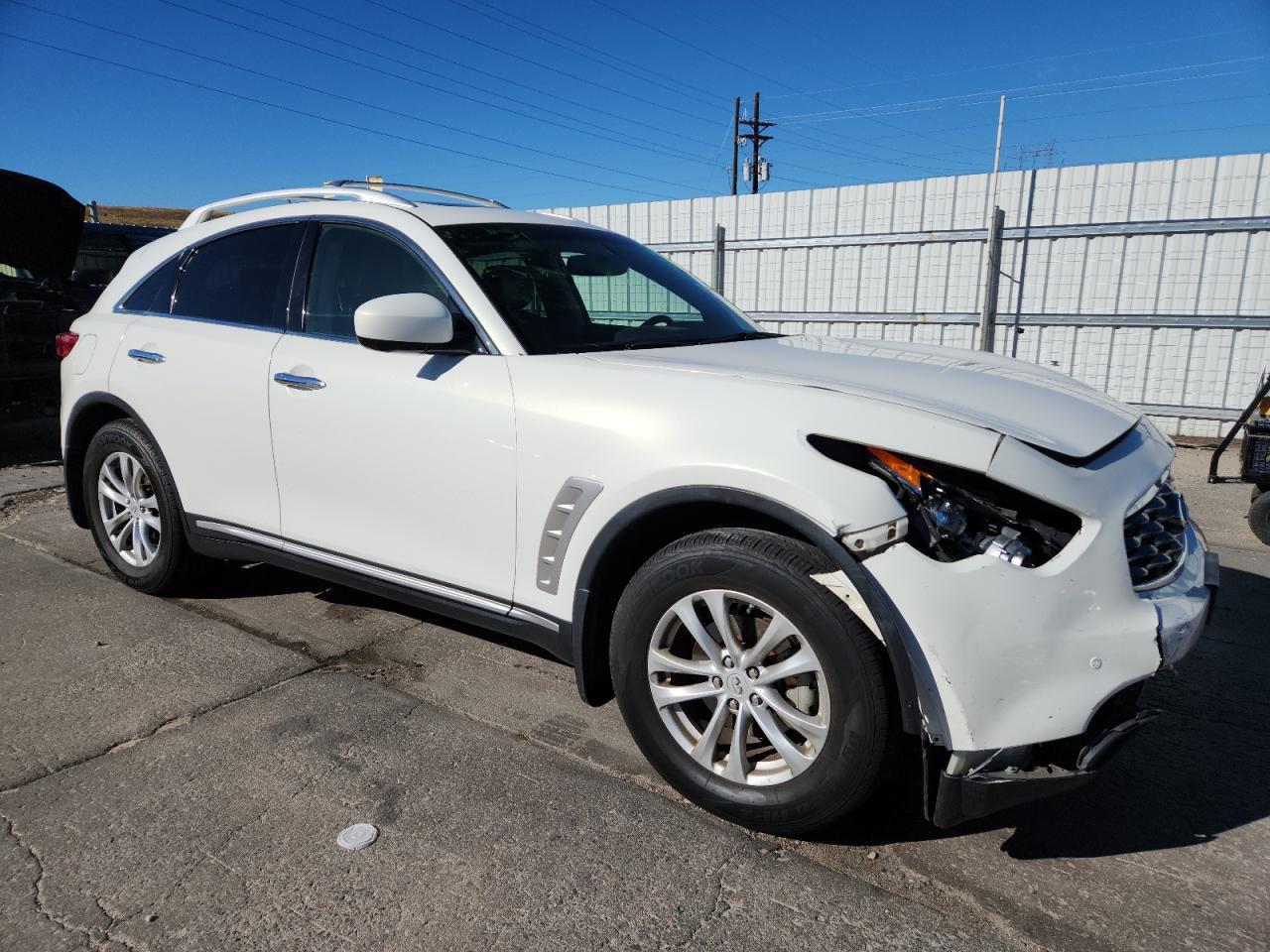 INFINITI FX35