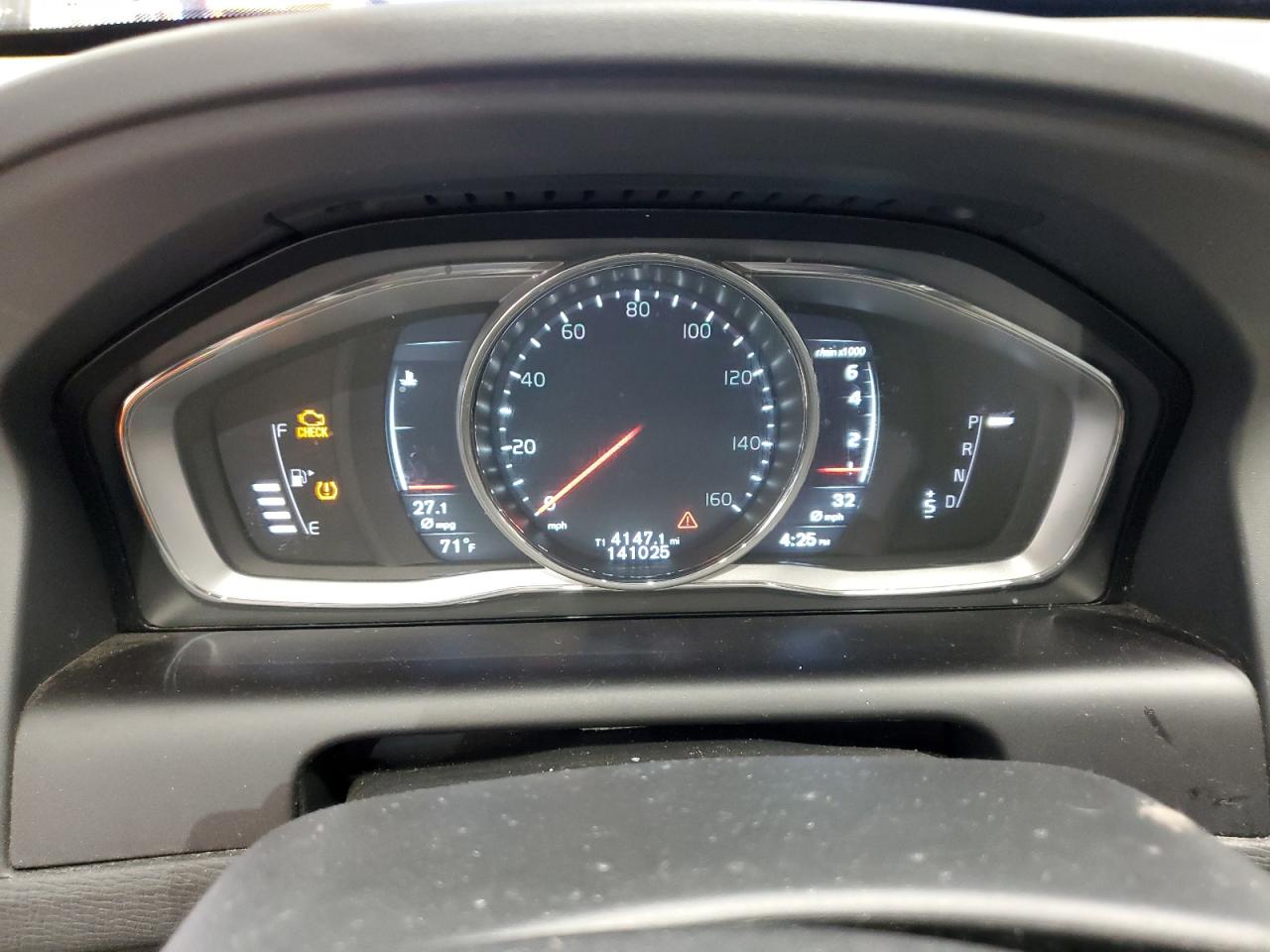 VOLVO XC60 T5 DYNAMIC