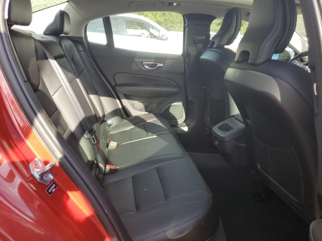 VOLVO S60 T5 MOMENTUM